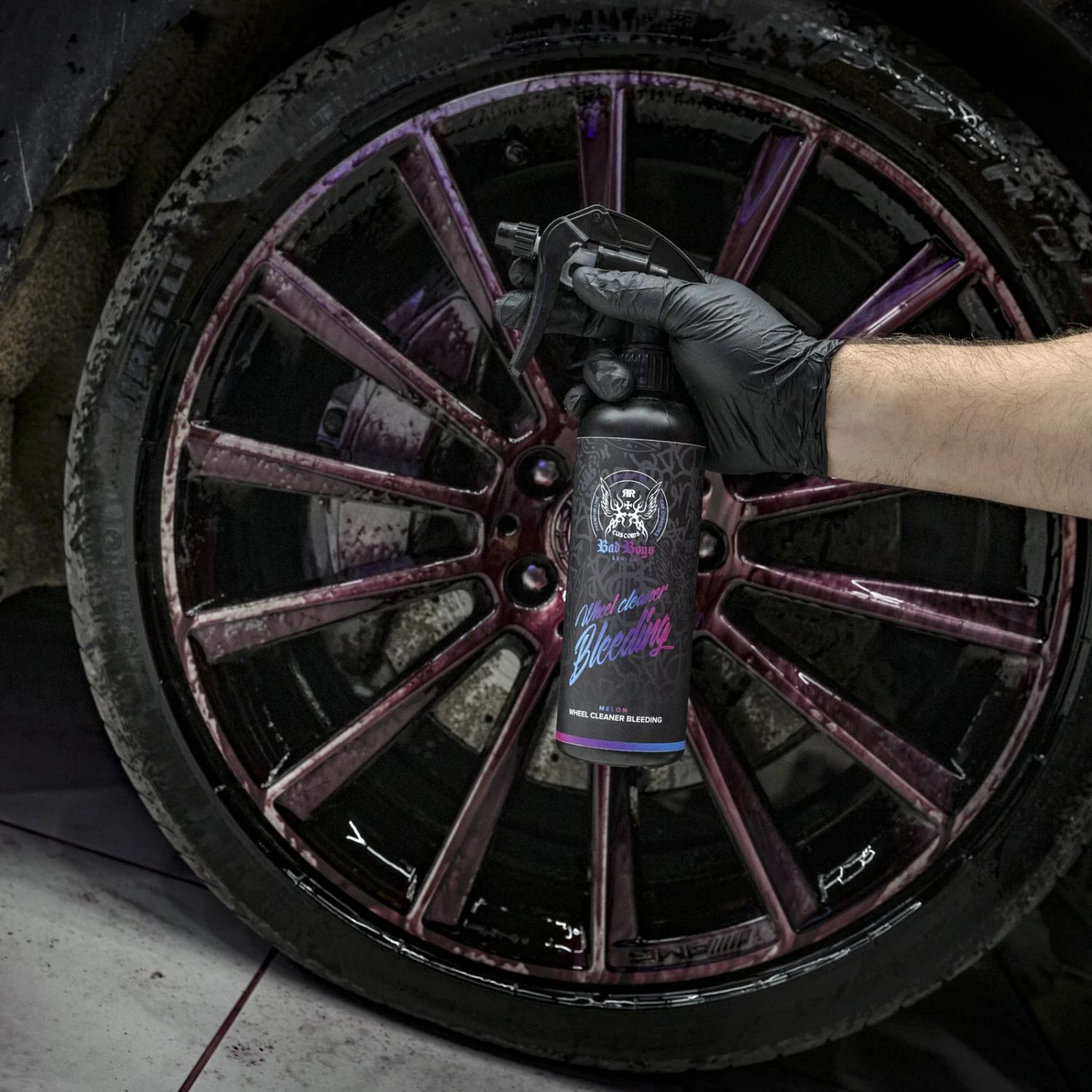 Hjul Renser BADBOYS Wheel Cleaner Bleeding 1L 6 Hjul Renser BADBOYS Wheel Cleaner Bleeding 1L - Bilde 6